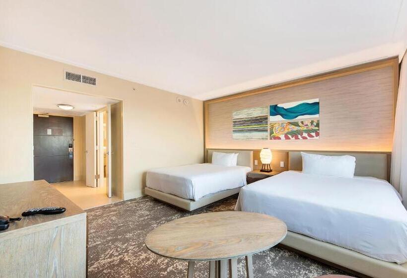 Premium room with view, Eden Roc Miami Beach