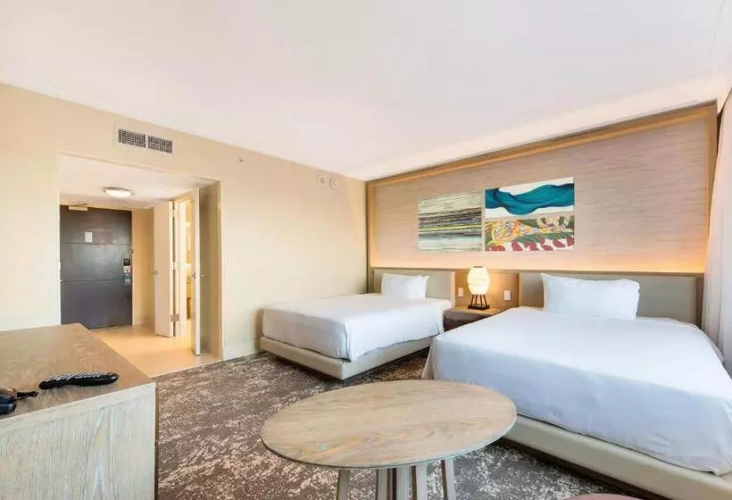 Premium room with view, Eden Roc Miami Beach