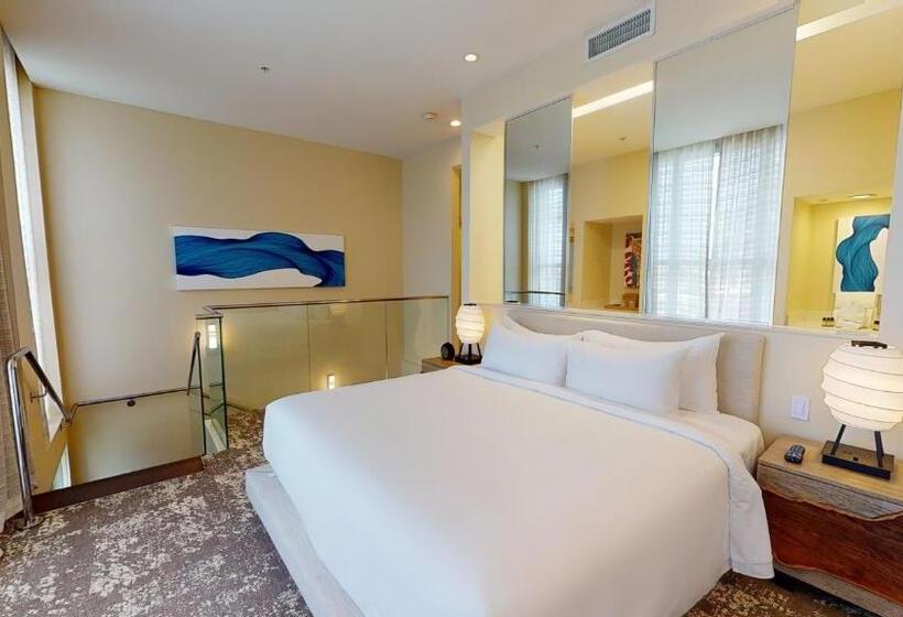 اتاق استاندارد با تخت بزرگ, Eden Roc Miami Beach