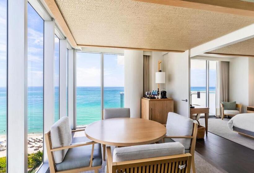 带大床的套房, Eden Roc Miami Beach