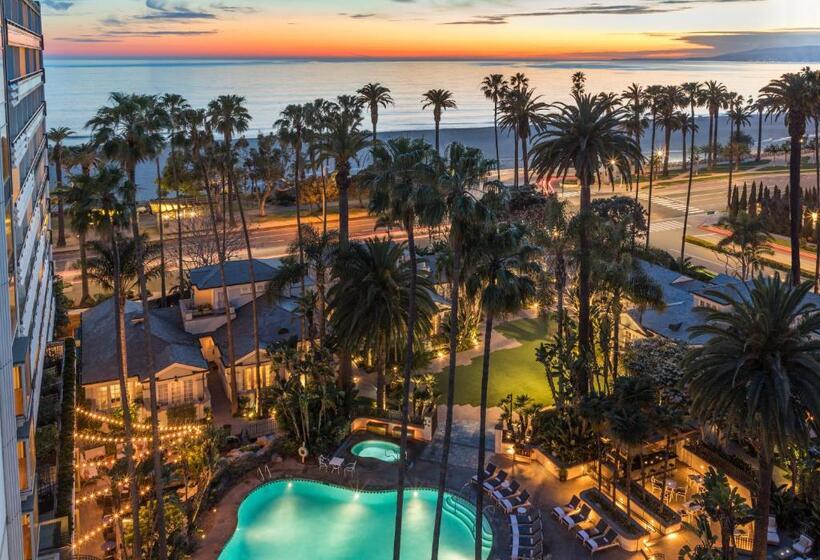 高级海景房, Fairmont Miramar Hotel & Bungalows