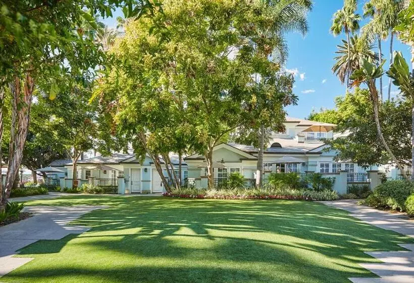 スタンダードバンガロー, Fairmont Miramar Hotel & Bungalows