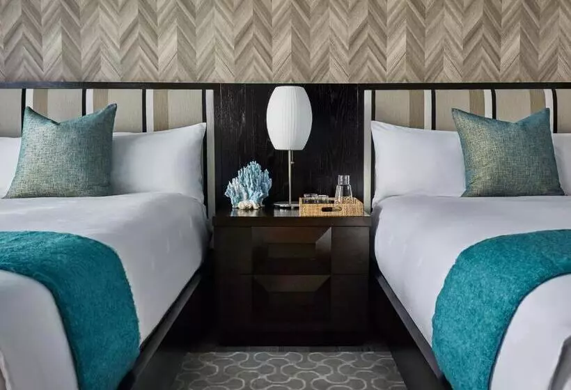 スタンダードバンガロー, Fairmont Miramar Hotel & Bungalows