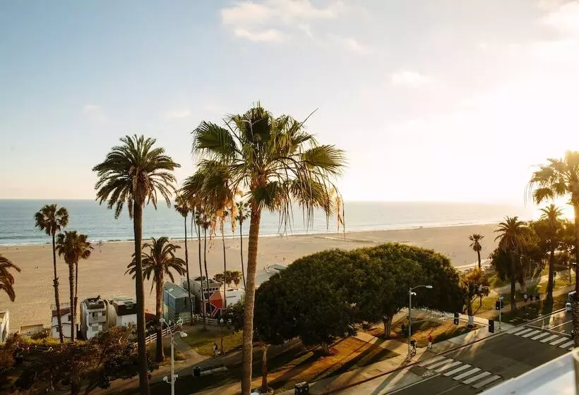 デラックスルーム, Fairmont Miramar Hotel & Bungalows