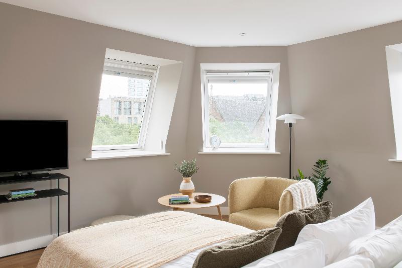 带大床的套房, Fairmont Miramar Hotel & Bungalows