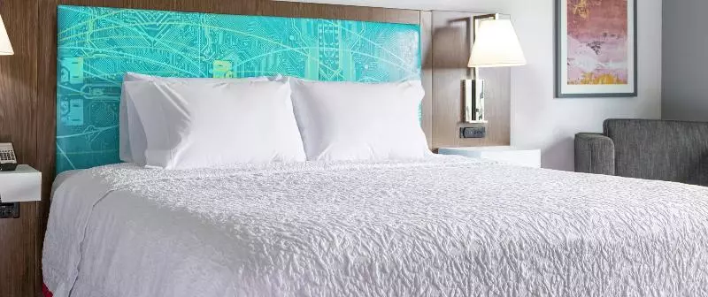 キングサイズベッドのスタンダードルーム, Fairmont Miramar Hotel & Bungalows