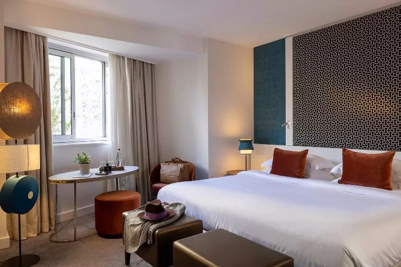 キングサイズベッドのスタンダードルーム, Fairmont Miramar Hotel & Bungalows