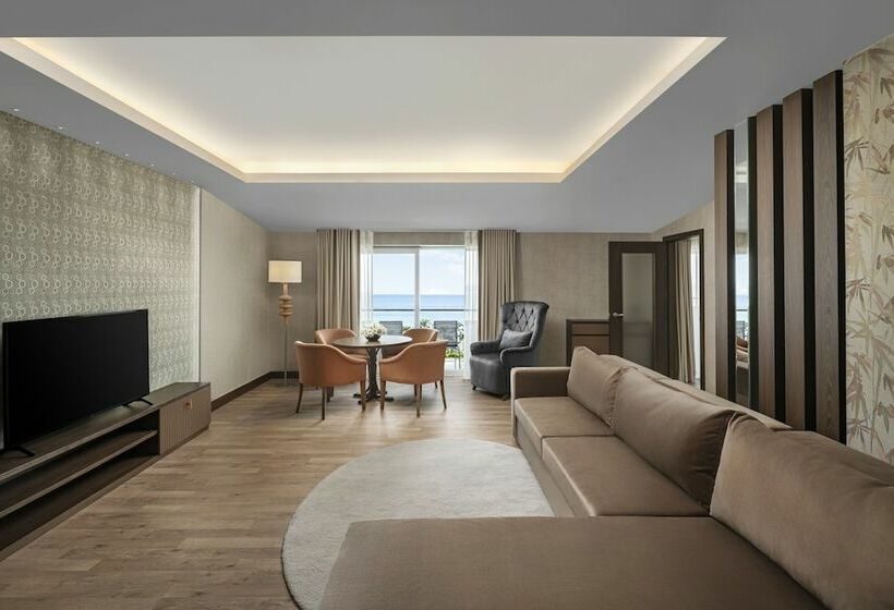 带大床的套房, Papillon Ayscha Resort & Spa