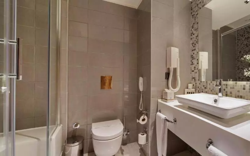 اتاق استاندارد با چشم‌انداز کوهستان, Papillon Ayscha Resort & Spa