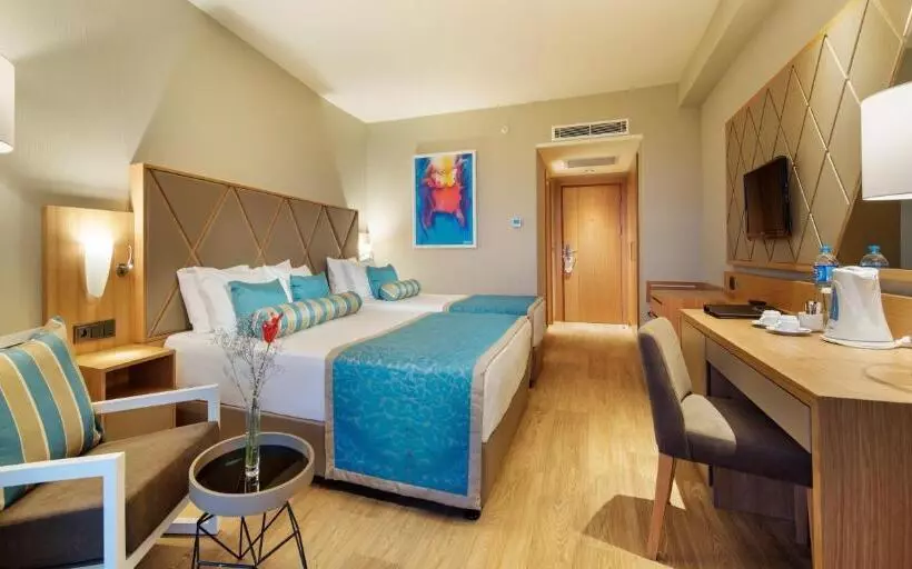 اتاق استاندارد با چشم‌انداز کوهستان, Papillon Ayscha Resort & Spa