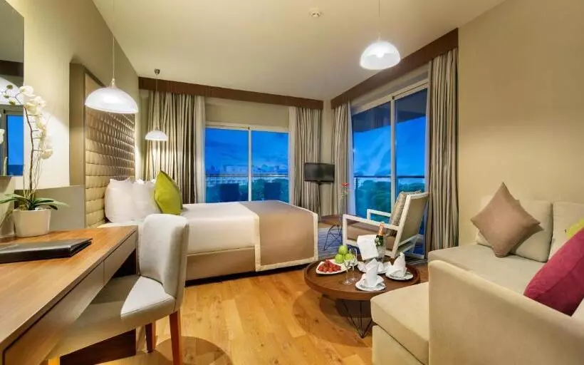 اتاق اجرایی, Papillon Ayscha Resort & Spa