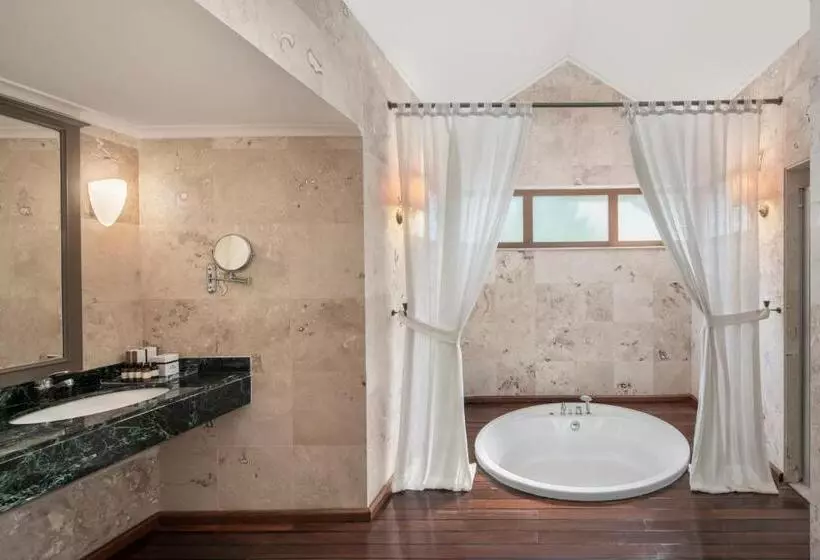 ویلای یک اتاق خوابه با استخر شنا, Papillon Ayscha Resort & Spa