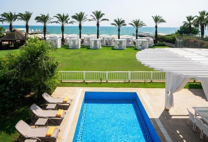 ‫فيلا غرفة نوم واحدة, Papillon Ayscha Resort & Spa