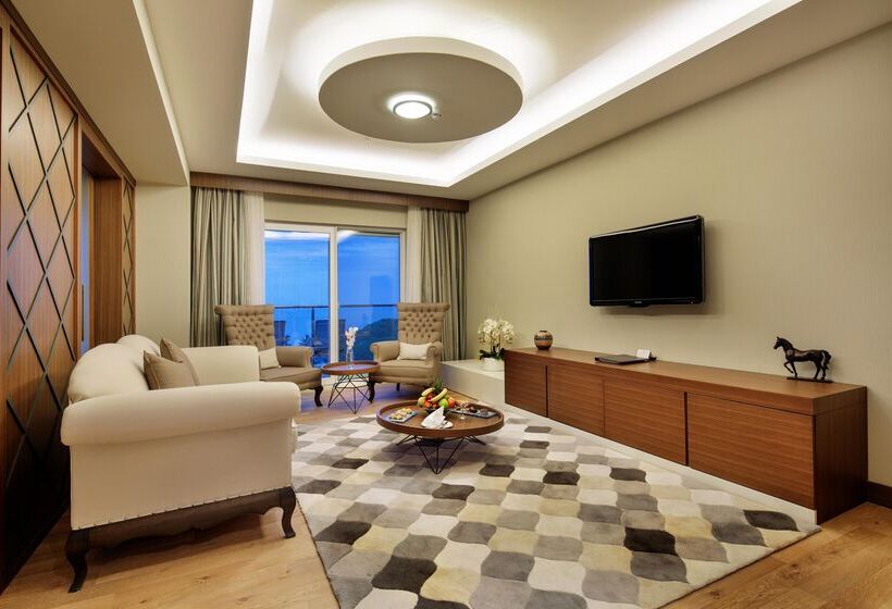 带大床的套房, Papillon Ayscha Resort & Spa