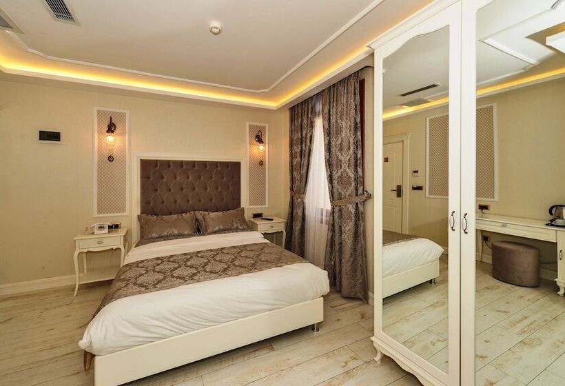 Standard Single Room, Zeynep Sultan