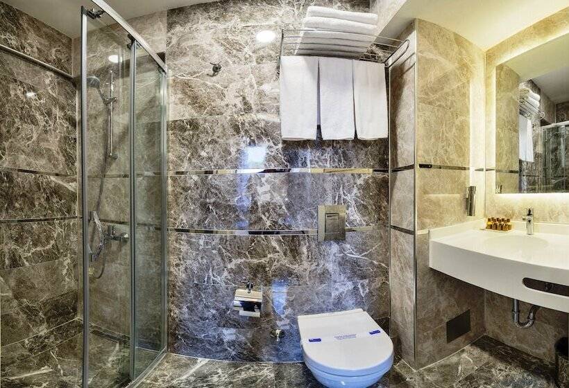 Standard Triple Room, Zeynep Sultan