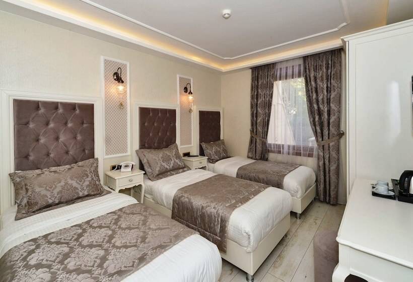 Standard Triple Room, Zeynep Sultan