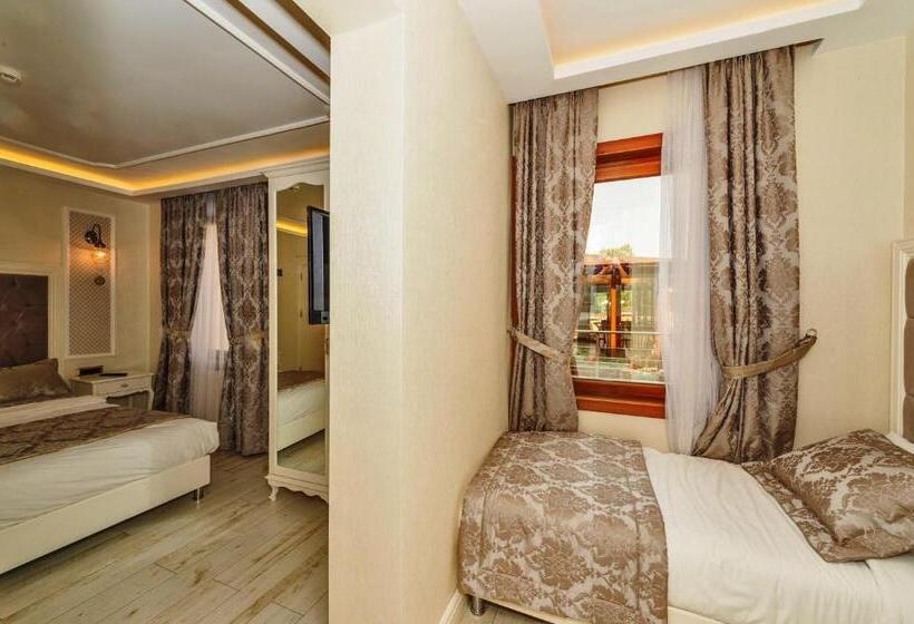 Standard Triple Room, Zeynep Sultan
