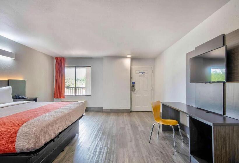 Standard Szoba King Size Bed, Motel 6 Lafayette, La