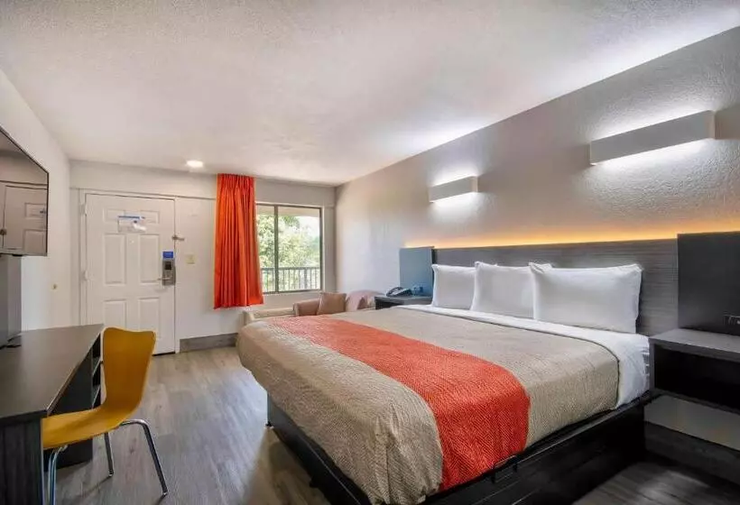 اتاق لوکس با تخت بزرگ, Motel 6 Lafayette, La