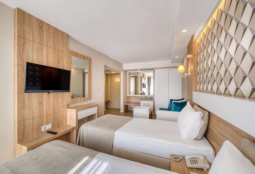 اتاق خانوادگی, Sealife Family Resort