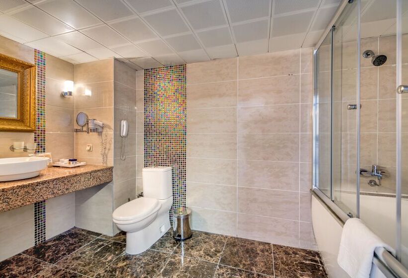 سوئیت با تخت بزرگ, Sealife Family Resort