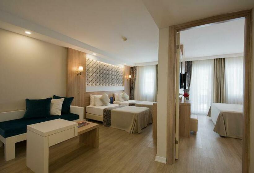 اتاق خانوادگی, Sealife Family Resort