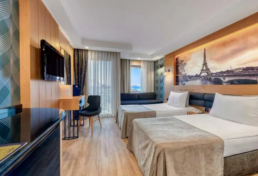 اتاق استاندارد سه نفره, Sealife Family Resort