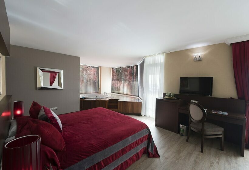 سوئیت با وان آب گرم, Sealife Family Resort