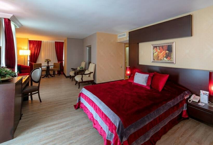 سوئیت با وان آب گرم, Sealife Family Resort