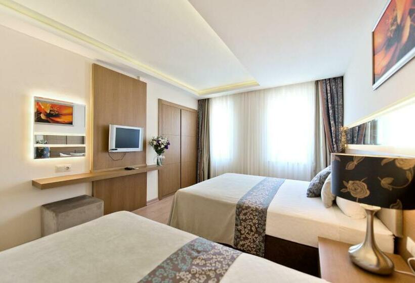 سوییت با چشم‌انداز دریا, Sealife Family Resort