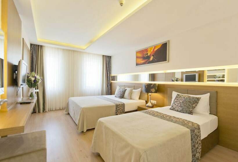 سوییت با چشمانداز دریا, Sealife Family Resort