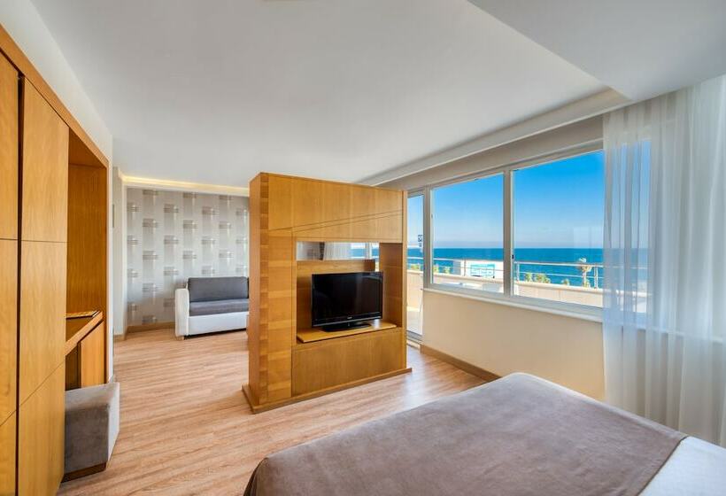 سوییت با چشم‌انداز دریا, Sealife Family Resort