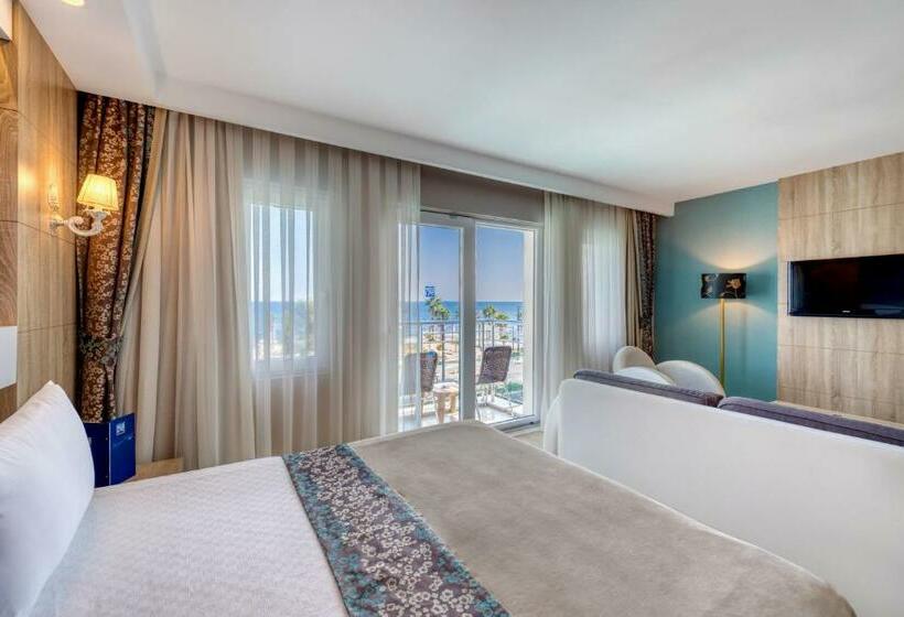 سوییت جونیور با چشمانداز دریا, Sealife Family Resort