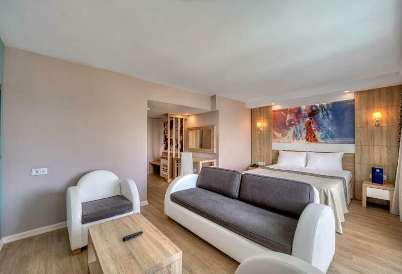 سوییت جونیور با چشمانداز دریا, Sealife Family Resort