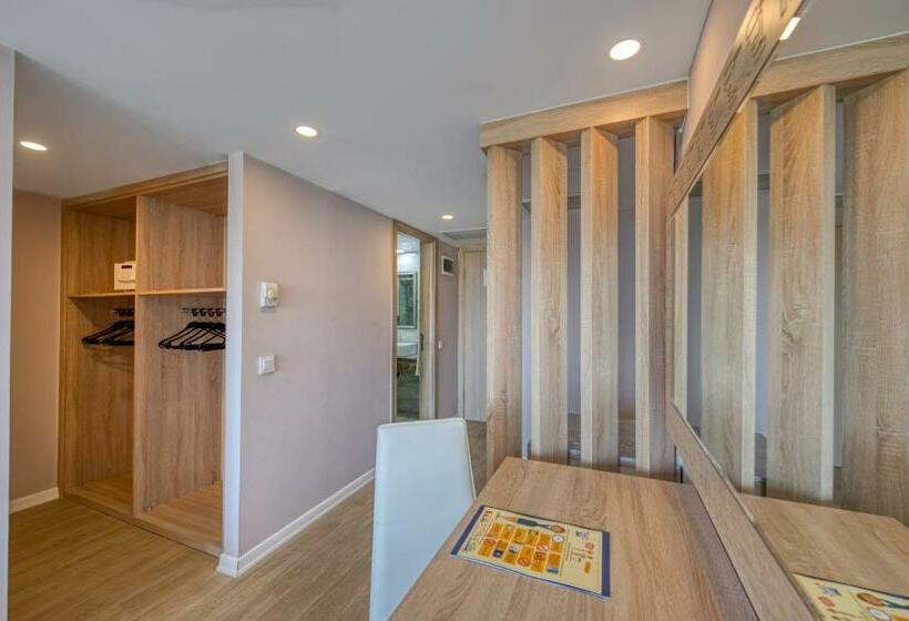 سوییت جونیور با چشمانداز دریا, Sealife Family Resort