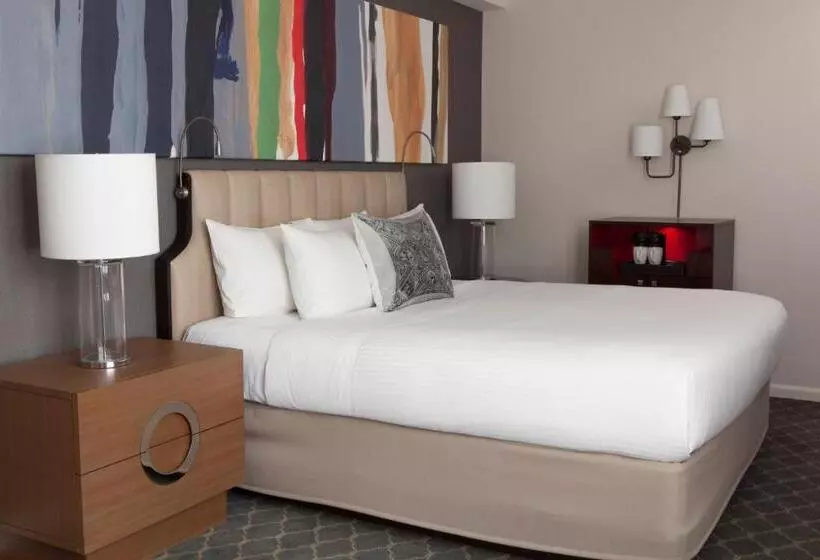 اتاق استاندارد با تخت بزرگ, The Fifty Sonesta Hotel New York