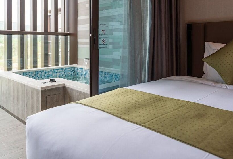 ダブルベッドスタンダードルーム, Holiday Inn Resort Maoshan Hot Spring, An Ihg