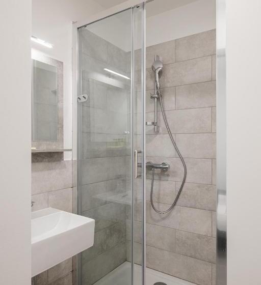 اتاق عادی, Miracolo Di Mare Trend