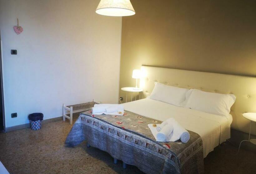 اتاق استاندارد سه نفره, Vacanze Pisane