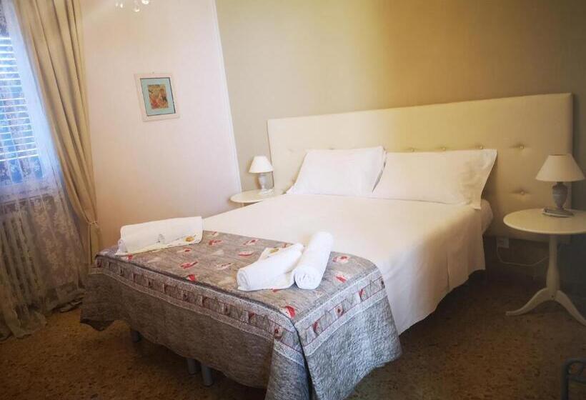 اتاق استاندارد, Vacanze Pisane