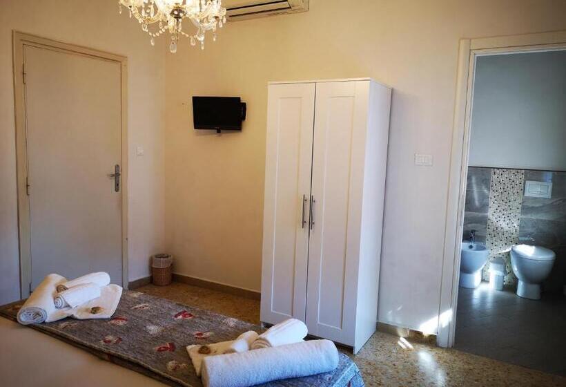 اتاق استاندارد, Vacanze Pisane