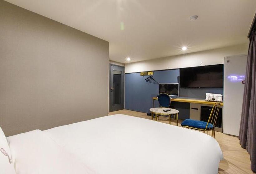 Номер Deluxe, Brown Dot Hotel Minam