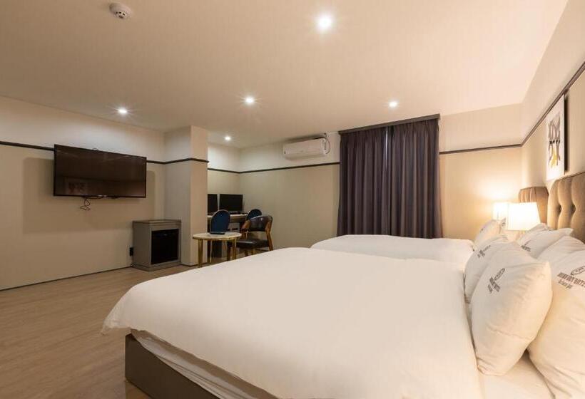 Family Suite, Brown Dot Hotel Minam