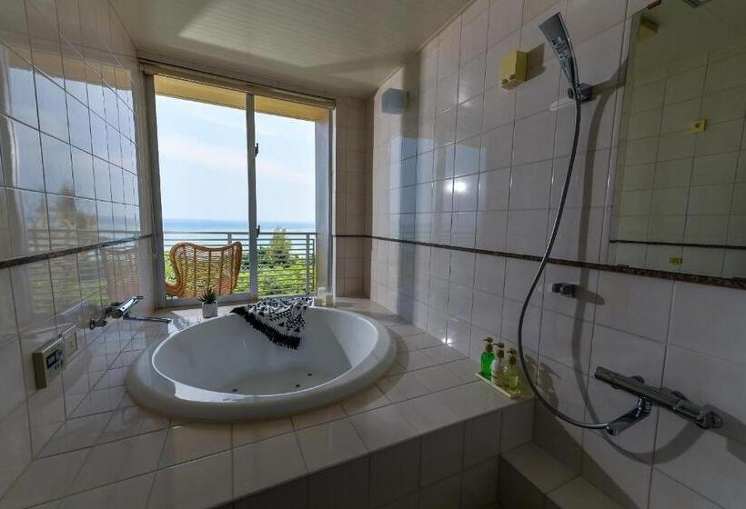 اتاق لوکس با چشم‌انداز دریا, Odysis Onna Resort