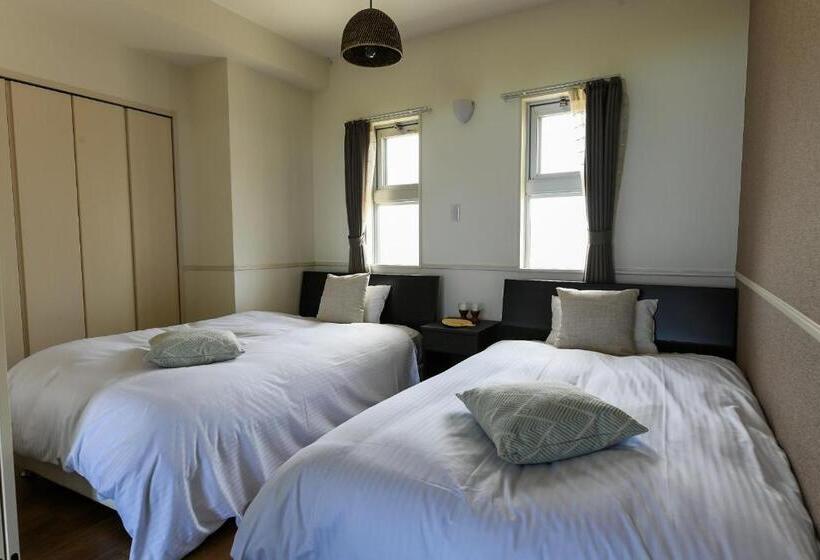 اتاق لوکس با چشم‌انداز دریا, Odysis Onna Resort
