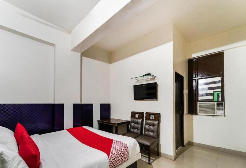 트리플 클래식 룸, O Landlord