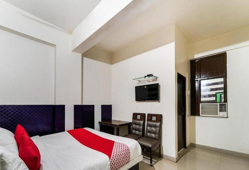 트리플 클래식 룸, O Landlord