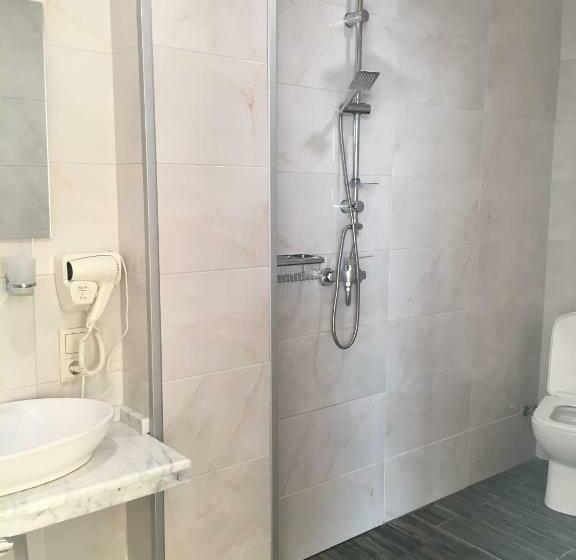 סוויטה נוף לים, Scala