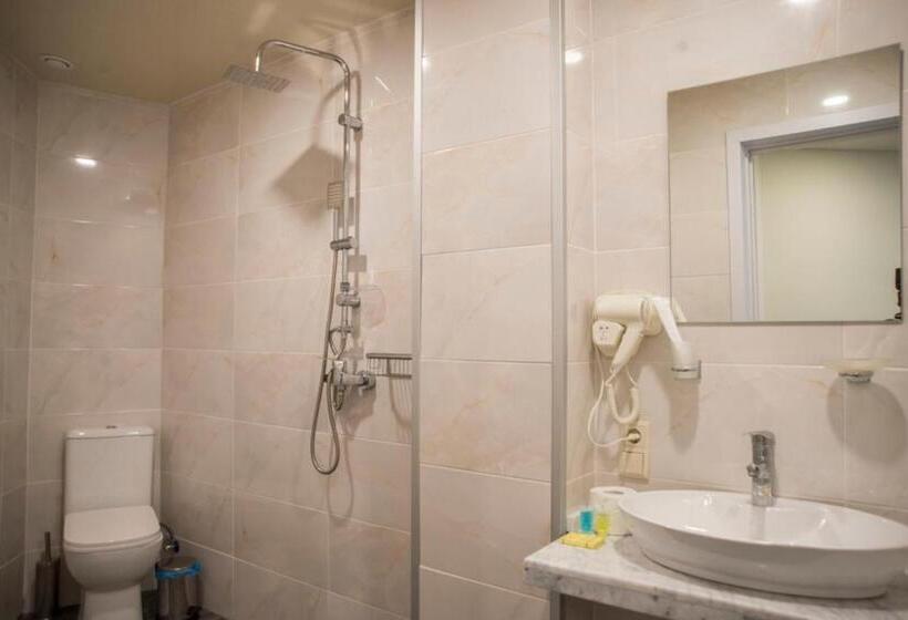 סוויטה נוף לים, Scala